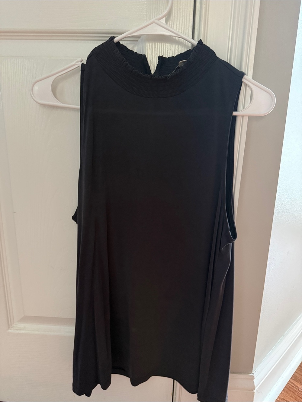 Loft Fashion Black Sleeveless Mock-Ruffle Neck Tank
